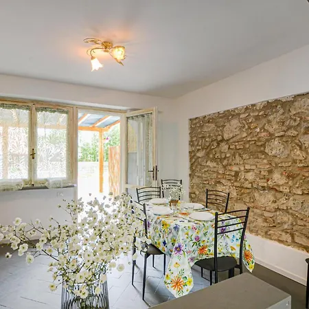 1 Bedroom Cozy In * Camaiore