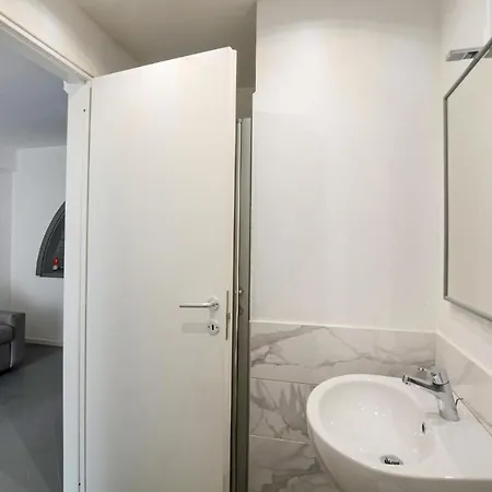1 Bedroom Cozy In Apartment